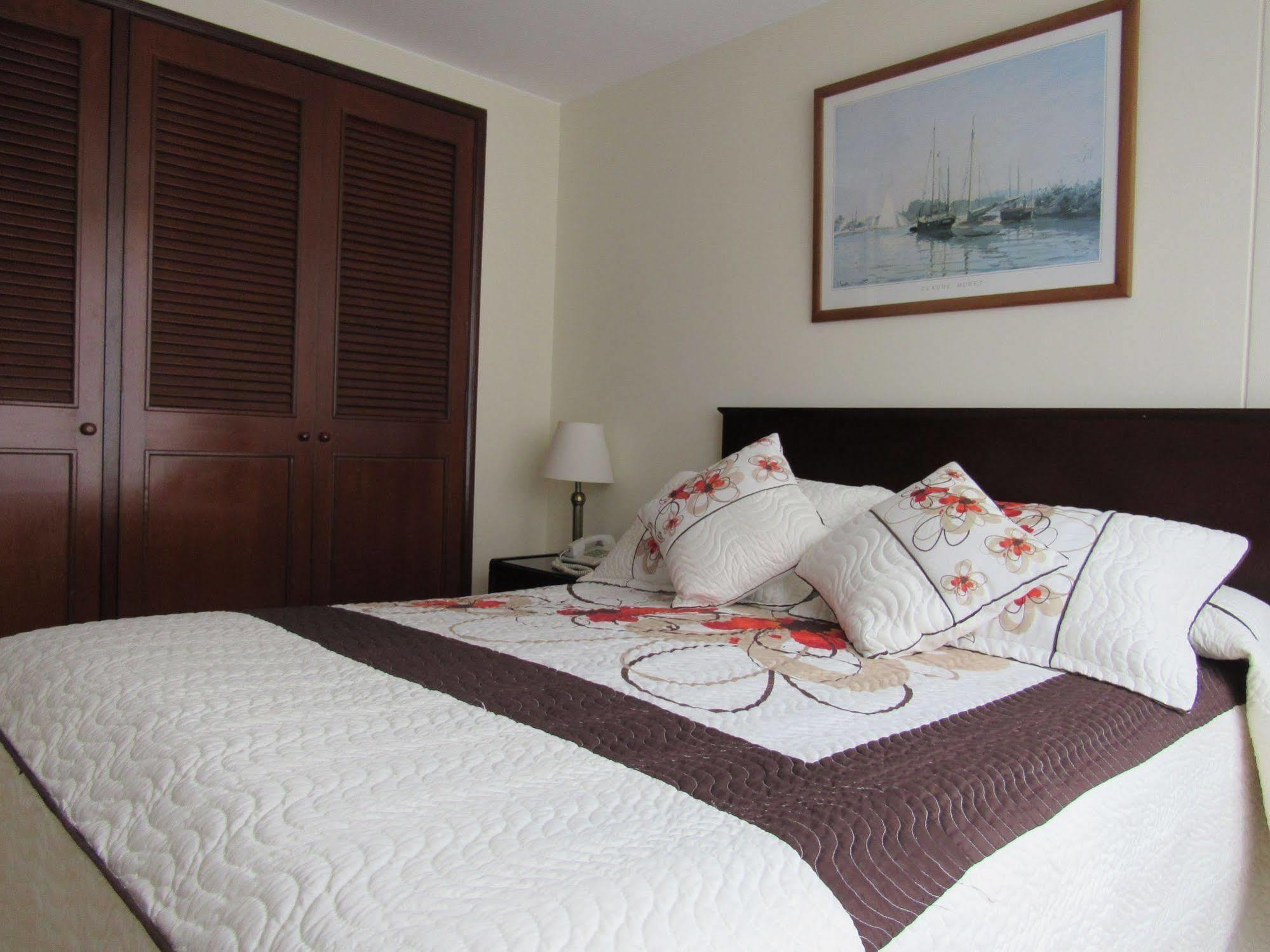 Apartamentos Santa Maria Богота Екстериор снимка